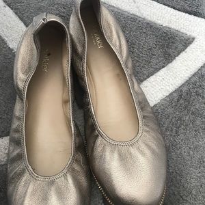 Botkier Mason Gold zipper trim ballet flats size 7